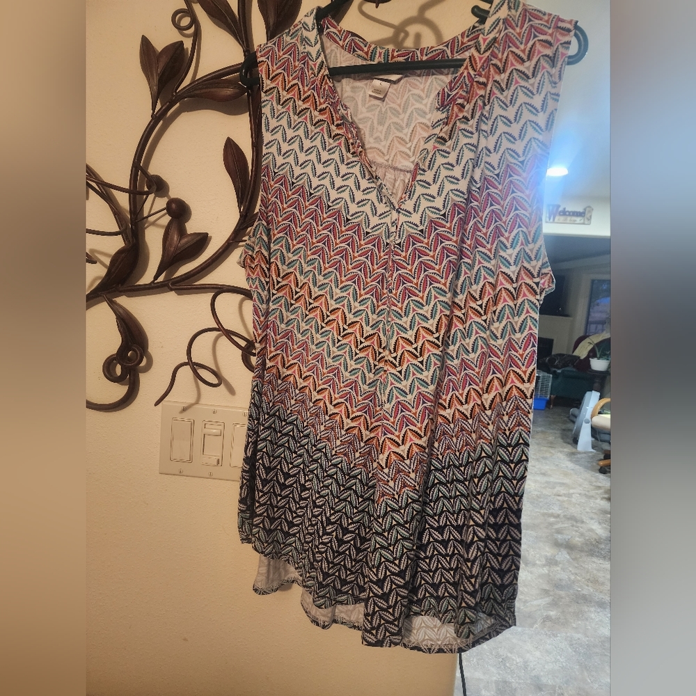 Christopher and banks multi colored tunic. XL